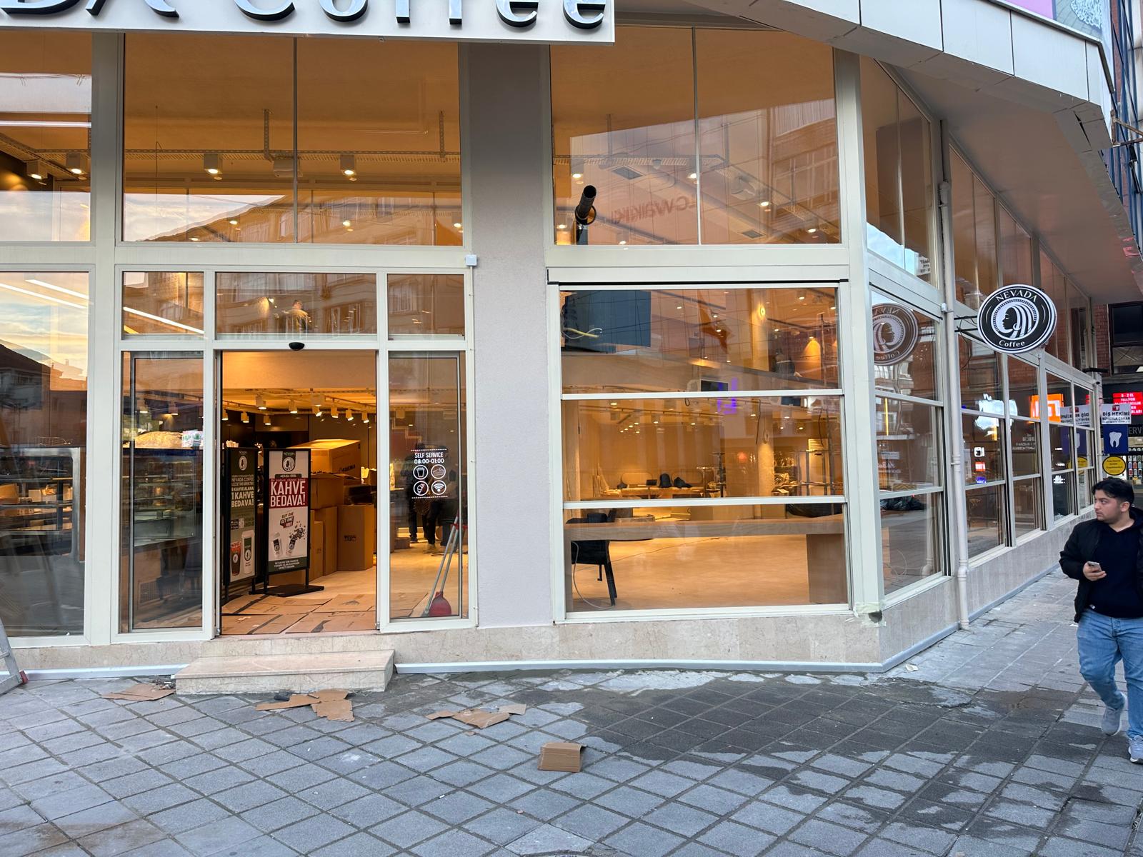 Fotoselli Giyotin Cam Kapı